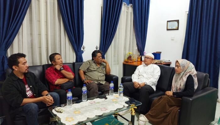 Kenalkan Festival Pamenan Minangkabau, Komunitas Hitam Putih Kunjungi Kominfo