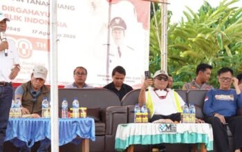 Bupati Heriyus Tutup Turnamen Voli Tanah Siang, Tambahkan Hadiah untuk Pemenang