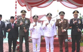 Upacara Penurunan Bendera HUT ke-80 RI di Murung Raya Berlangsung Khidmat