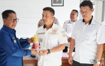 Bupati Heriyus Serahkan Bantuan Herbisida untuk 161 Kelompok Tani Murung Raya, Dukung Swasembada Pangan