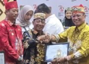 Bupati Murung Raya Terima Penghargaan Bangga Kencana, Dorong Keluarga Sehat dan Anak Bebas Stunting