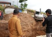 Bupati Solok Tanggapi Cepat Keluhan Warga, Tinjau Langsung Jalan Rusak di Kampuang Batu Dalam