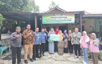 Wujudkan Kepedulian Sosial, PLN Icon Plus Salurkan Bantuan Alat Kesehatan untuk Posyandu Cinta Keluarga di Pekanbaru