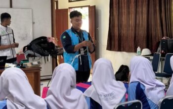 Bangun Kompetensi Digital, PLN Icon Plus Beri Pembekalan Siswa SMK Negeri 1 Gunung Talang Tentang Teknologi Fiber Optik