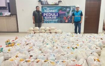 Terkoneksi dengan Hati, ICONNET Sigap Menyalurkan Bantuan untuk Korban Banjir Padang