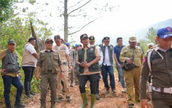 Bupati Solok Dampingi Sestama BNPB Tinjau Hunian Tetap di Saniang Baka dan Muaro Pingai