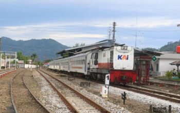 Didukung Kinerja Angkutan 2025 yang Tembus Hampir 2 Juta Penumpang, KA Pariaman Ekspres Jadi Kereta Favorit Masyarakat Sumatera Barat