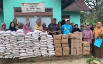 Dinsos Agam Hadir untuk Warga Palembayan, Salurkan Bantuan Pascabencana