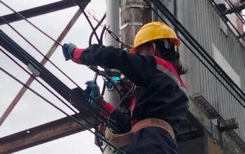 Tingkatkan Keamanan dan Kerapian Jaringan Fiber Optik, PLN Icon Plus Lakukan Pemeliharaan Jaringan Fiber Optik di Kota Padang