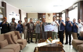 Berkah Ramadhan, KAI Divre II Sumbar Salurkan TJSL Rp250 Juta untuk Pembangunan Masjid Al Mursydin Pasaman