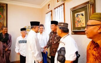 Bupati HM Toha Tohet Hadiri Tahlilan Alex Noerdin, Doakan Pengabdian Pelopor Sekolah dan Berobat Gratis