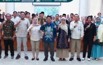 Sekda Rismal Hadi Buka Penguatan Kapasitas HAM Komunitas di Bukittinggi