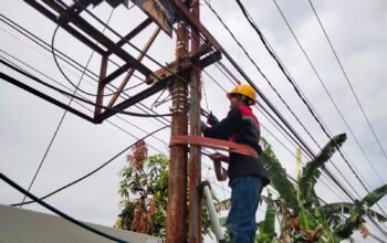 Optimalkan Konektivitas Pelanggan, PLN Icon Plus Lakukan Pemeliharaan Jaringan Fiber Optik di Batang Nan Taba Kota Padang