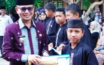 SMPN 3 Berikan Reward Tambahan Saldo Tabungan Haji Pelajar dengan Saldo Terbanyak dan Baksos Ramadhan Berbagi