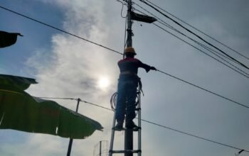 Perkuat Kualitas Konektivitas, PLN Icon Plus Lakukan Pemeliharaan Jaringan Fiber Optik di Batang Anai