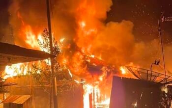 Lima Toko di Pasar Ampalu Padang Pariaman Ludes Terbakar, Kerugian Ditaksir Rp1,5 Miliar