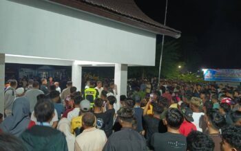 Ribuan Warga Datangi Mapolres Sijunjung, Minta Klarifikasi Pemberitaan Tambang yang Dinilai Tidak Berimbang