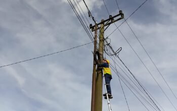 Tingkatkan Keandalan Layanan Telekomunikasi, PLN Icon Plus Lakukan Pemeliharaan Jaringan Fiber Optik di Kuantan Singingi Hilir