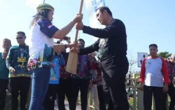 Buka Lomba Besei Kambe, Ahmad Jayadikarta Ajak Generasi Muda Rawat Warisan Budaya dan Semangat Gotong Royong