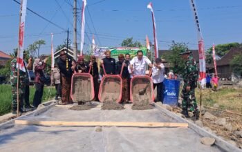 Peletakan batu pertama tandai pembukaan TMMD Reguler ke-129 Kodim 0726/Sukoharjo