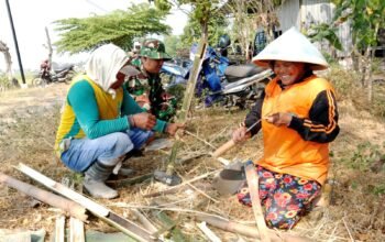 Bapak Wiyono Rawat Alat Kerja, Bukti Kepedulian Warga Dukung Kelancaran Tmmd Ke-129