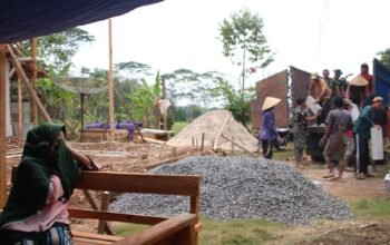 Terharu Dapat Rumah dan Fasilitas Baru, Ibu Seri Astuti: Ini Hadiah Terindah dalam Hidup Saya