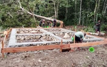 Semangat TMMD Kodim 1807/Sorsel Ke-129 Terus Berkobar, Pembangunan Rumah Layak Huni di Kampung Sesor Capai Progres 10 Persen