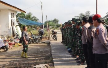 Awali Tugas Dengan Disiplin, Lettu Inf Feby Harahap Pimpin Apel Pagi, Berikan Arahan Dan Semangat Kepada Tim Satgas TMMD