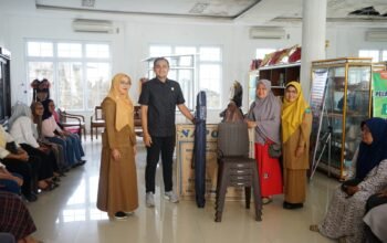 Ronald Kardinal”Semoga Dengan Adanya Bantuan Ini Dapat Meringankan Pelaku UMKM Dalam Meningkatkan Perekonomian