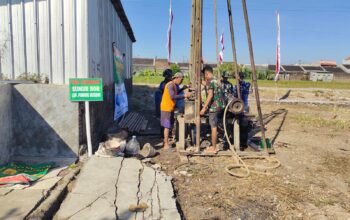 Satgas TMMD ke-129 Kodim 0726/Skh Bangun Sumur Bor di Lapangan Parangjoro