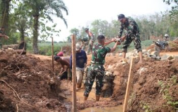 Cegah Luapan Air dan Banjir, Satgas TMMD ke-129 Lanjutkan Pembangunan Gorong-gorong