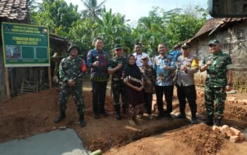 Wujud Nyata Kemanunggalan TNI-Rakyat: Danrem 043/Gatam Tinjau Progres TMMD Ke-129 di Sungkai Utara