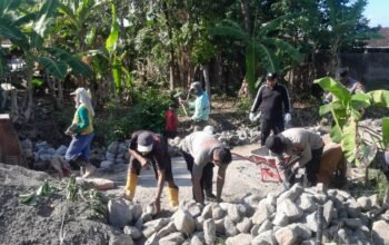 TNI, Polri, dan Masyarakat Bersatu Membangun Desa Parangjoro pada TMMD Reguler Ke-129 Kodim Sukoharjo