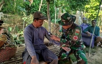Pastikan Satgas TMMD Tetap Sehat dan Prima, Tim Kesehatan Keliling Lokasi Sasaran Fisik