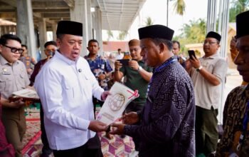 Menteri Nusron Serahkan Sertipikat Tanah Wakaf dan Bantuan MUI untuk Pembangunan Masjid Salman Alfarisi di Aceh Tamiang