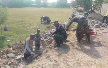 TMMD ke-129 Kodim 0726/Sukoharjo Bangun Talud di Sisi Lapangan Desa Parang Joro