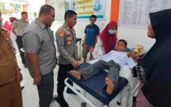 Polsek Lunang Silaut Kawal Bakti Sosial Sunat Massal Sambut HUT RI ke-81 di Puskesmas Tanjung Beringin