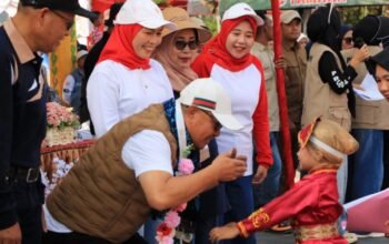 Wako Alfin-Wawako Azhar Buka Pawai HUT RI Ke – 81