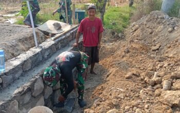 Sinergi TNI dan Warga Percepat Pembangunan Gorong-Gorong Plat TMMD