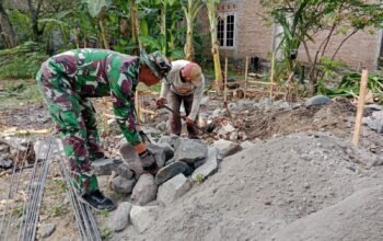 Pembangunan Poskamling Desa Parangjoro Dimulai