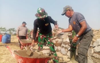 Kebut Pembangunan Talud, Kerjasama Satgas Tmmd Kian Menggebu