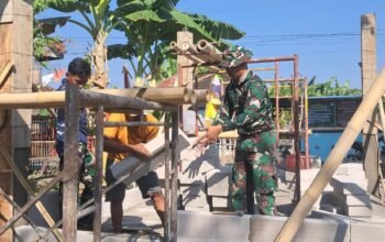 Satgas Tmmd Reguler Ke-129 Kodim 0726/Skh*   Tni Membangun Desa: Pembangunan Pos Siskamling Di Dk. Singkil Rt 01/09 Parangjoro Grogol Sukoharjo