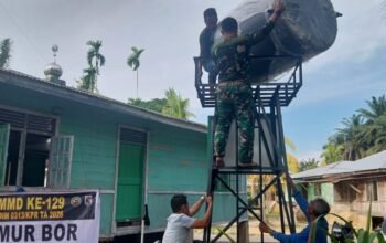 Siap Manfaatkan Air Bersih, Pembangunan Sumur Bor TMMD ke-129 Kodim 0313/KPR di Musholla Alfaizin Rampung 100 Persen