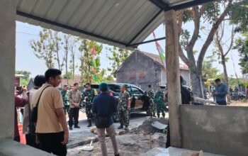 Kadispenad Tinjau Sasaran TMMD Reguler ke-129 Kodim 0726/Sukoharjo di Desa Parangjoro