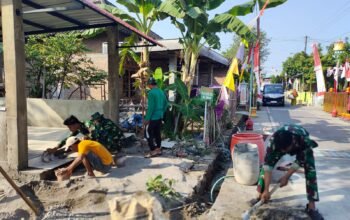 Pembangunan Pos Kamling di Dk Sinkil Memasuki Tahap Finishing, Satgas TMMD ke-129 Tetap Semangat