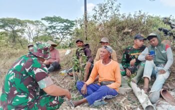 Ngobrol Akrab Satgas Tmmd Bersama Warga Parangjoro