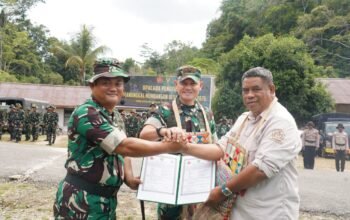 Penutupan TMMD Ke-129 TA 2026 di Kampung Sesor Resmi Ditutup Danrem 181/PVT