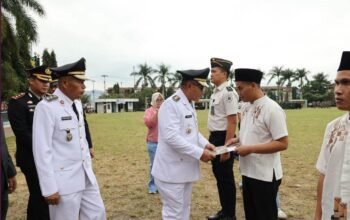 Wako Alfin-Wawako Azhar Hamzah Serahkan Remisi Umum kepada 129 Warga Binaan pada HUT ke-81 RI
