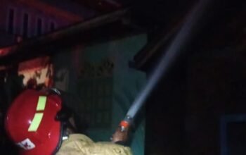 Diduga Dibakar, Dua Rumah Permanen di Gantiang Agam Hangus, Polisi Amankan Seorang Pria