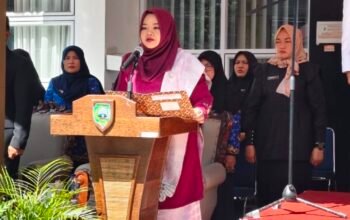 Eka Hariani Sandra Bacakan Teks Proklamasi pada Upacara HUT ke-81 RI di Lubuk Sikaping
